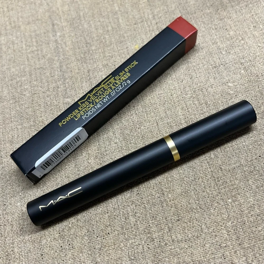 ❤️ MAC Powder Kiss Velvet Blur Slim Stick Lipstick in 876 Nice Spice